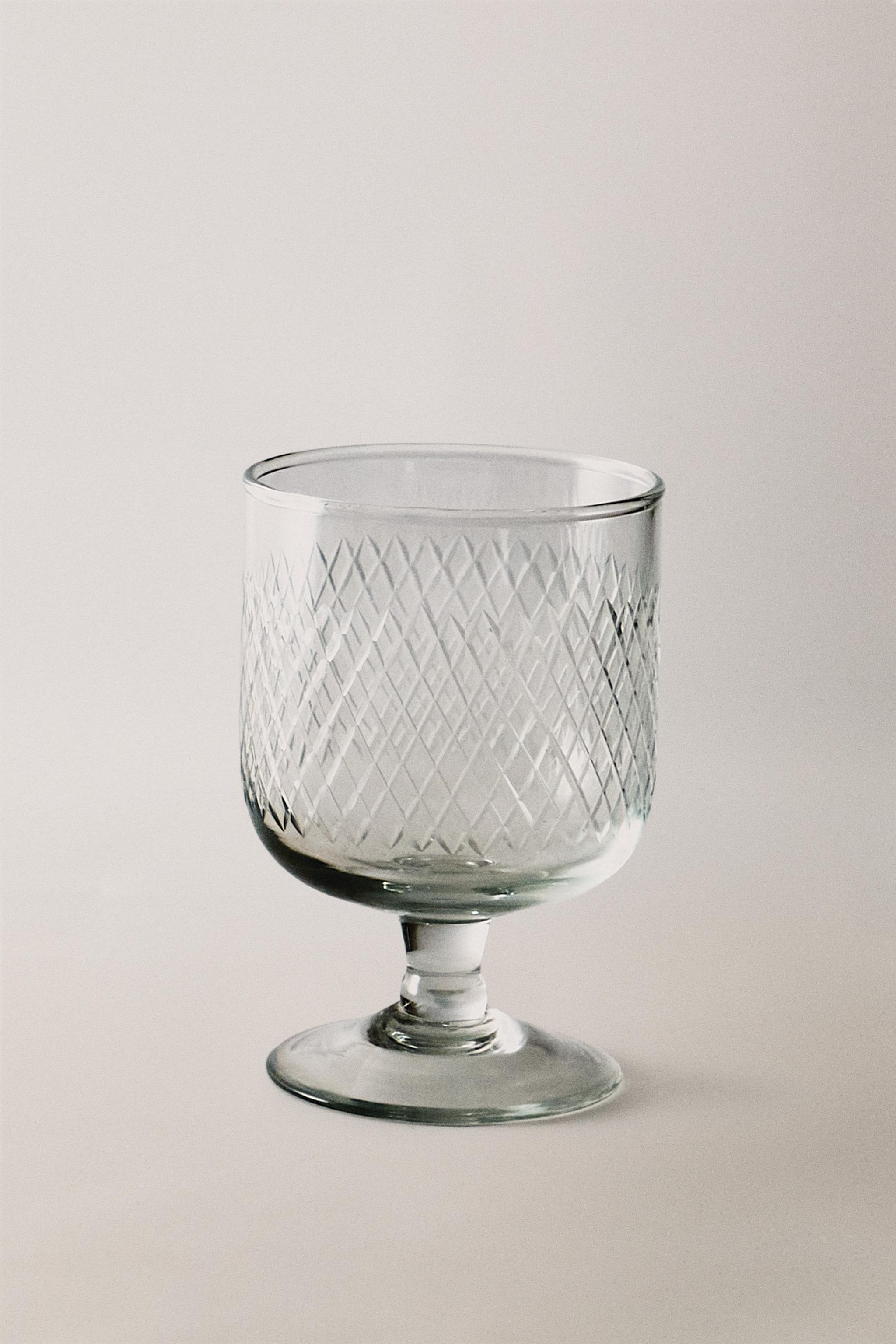 VERRE À PIED EN VERRE TAILLÉ